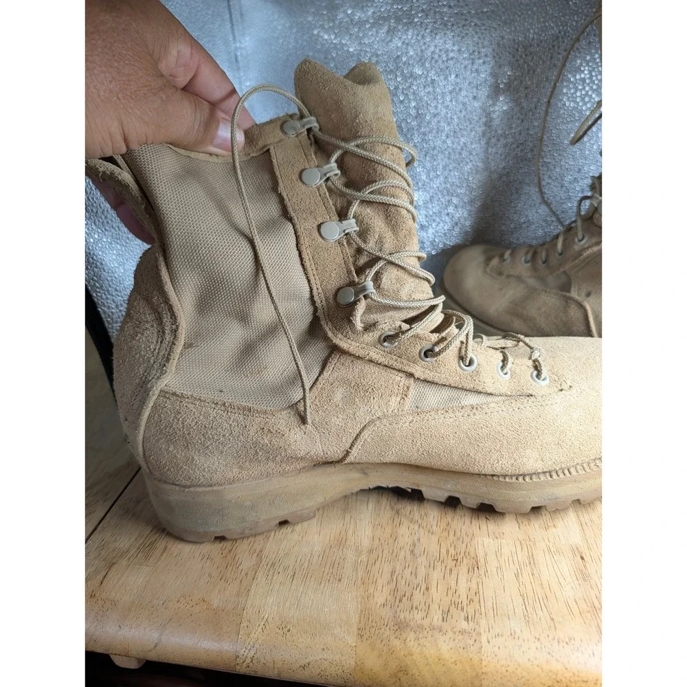 Belleville 790 Waterproof Combat Boots Mens 10 R Tan Desert Suede Vibram GoreTex